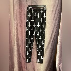 Inverted cross leggings * Black Milk